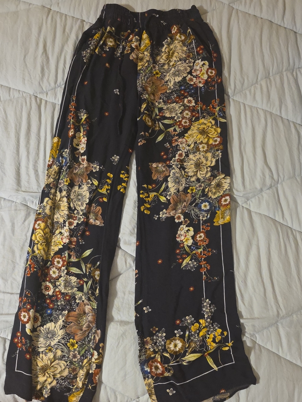 Zara Black Wide-Leg Floral Print Pants